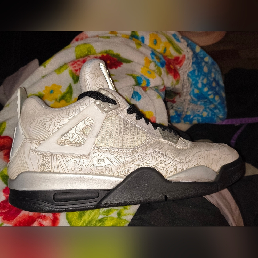Jordan 4 Retro Lazer